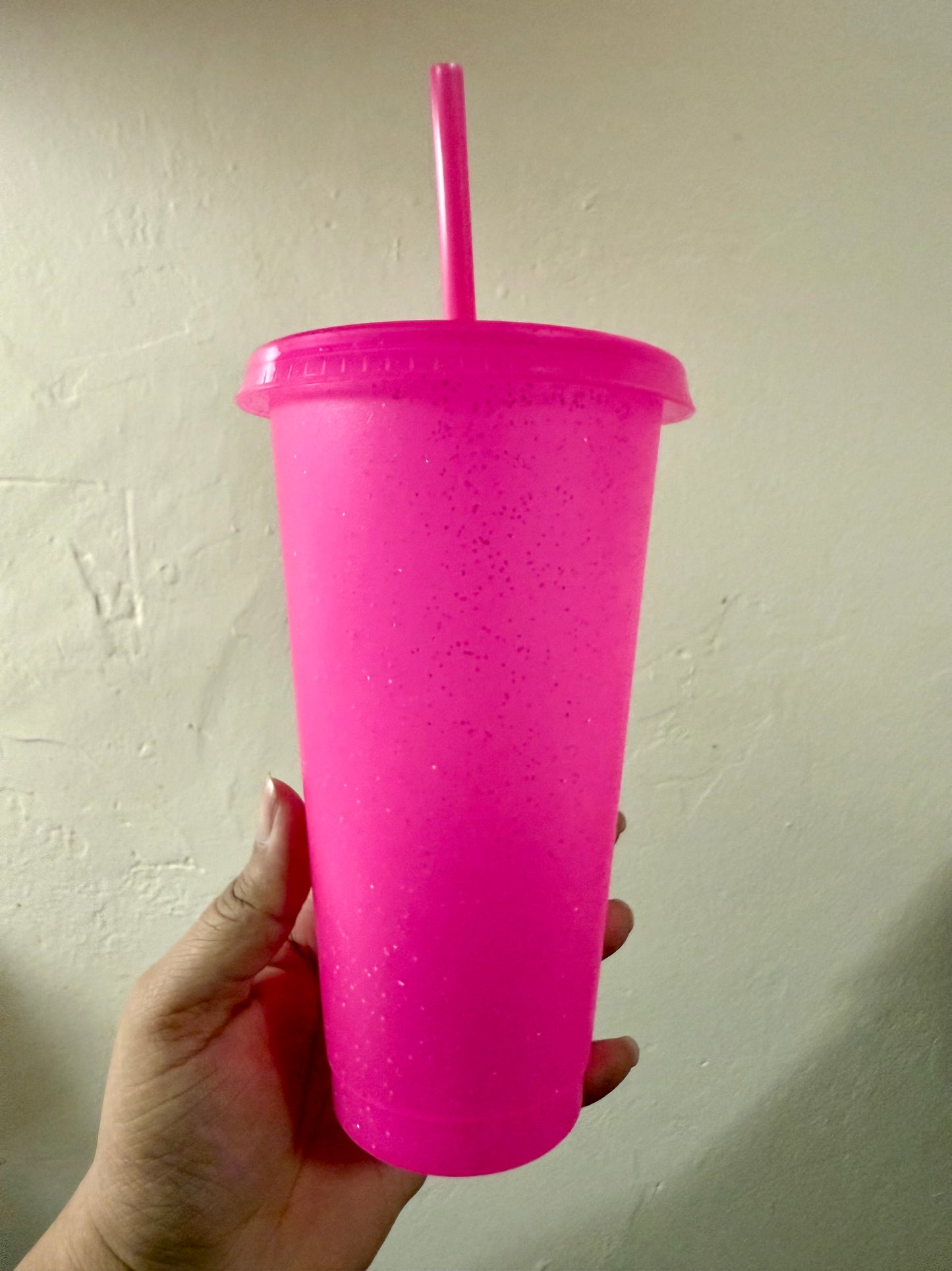 Pink Plastic Glitter 24oz cup w/ Plastic Straw